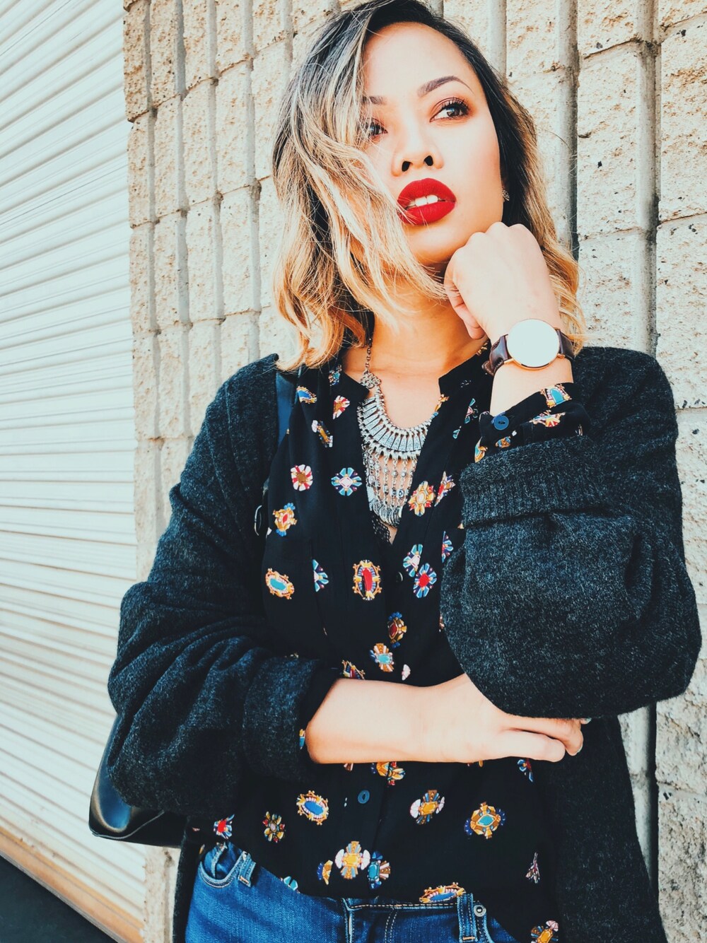 「fall、fall style、autumn、ZARA、chic、feminine、black、grey、DARK、california」｜「H&Mのアイテム（カーディガン/ボレロ、グレー系）」を使った、Elevated Notionさん（レディース・163cm）の秋コーディネートの1枚目の写真