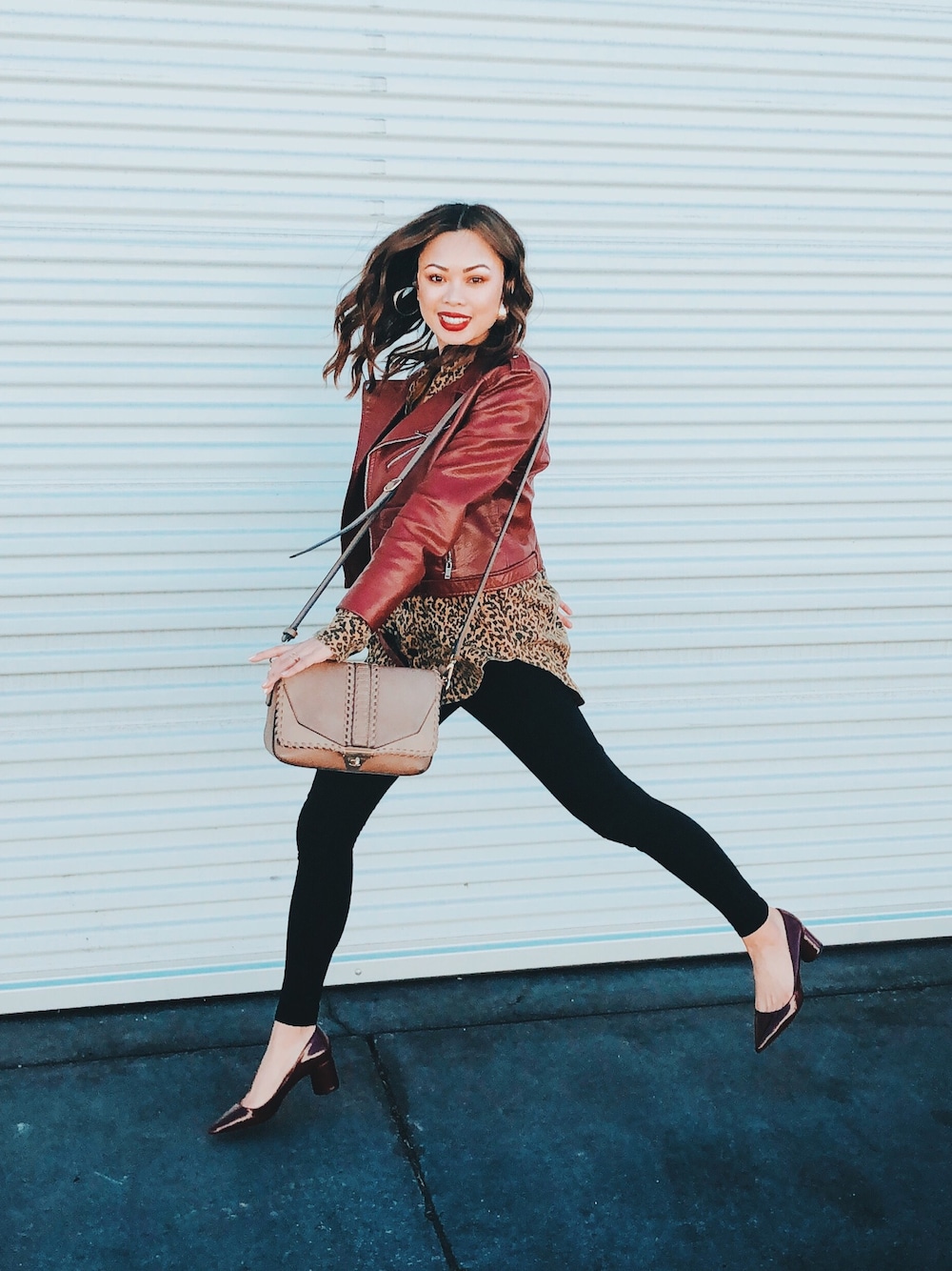 「leather、ZARA、zaraeverything、chic、leopard、burgundy、streetwear、streetstyle、springwear、WEARBOOKエントリー」｜「ZARAのアイテム（その他トップス、ブラウン系）」を使った、Elevated Notionさん（レディース・163cm）の春コーディネートの1枚目の写真