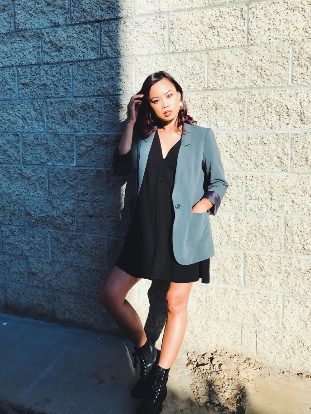 「minimal、Casualwear、WEARBOOKエントリー、WEAR、streetwear、streetstyle、summer style、chic、black、H&M」｜「ZARAのアイテム（シャツワンピース、ブラック系）」を使った、Elevated Notionさん（レディース・165cm）の夏コーディネートの1枚目の写真