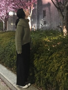 「SPINNS（スピンズ）のアイテム（ニット/セーター、グリーン系）」を使った、lilmiwawaさん（レディース・155cm）の春コーディネート