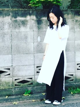 「GU（ジーユー）のアイテム（Tシャツ/カットソー、ホワイト系）」を使った、lilmiwawaさん（レディース・155cm）の春コーディネート