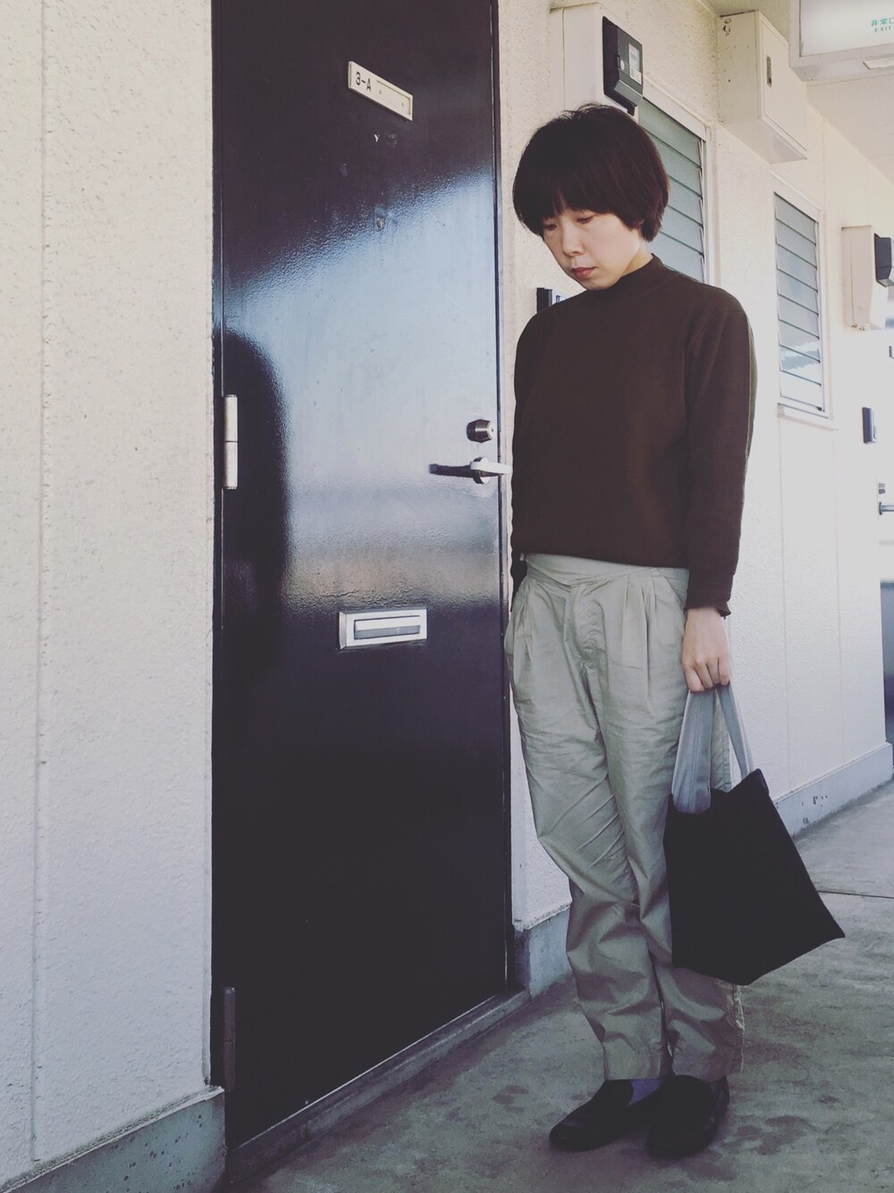 「ハイネック、ペタンコ靴、シンプル、低身長、ミニマムさん」｜「SENSE OF PLACE by URBAN RESEARCHの ハイネックミニマルセーター（ニット/セーター、グリーン系）」を使った、ueno yucari↟⌂さん（レディース・150cm）の秋コーディネートの1枚目の写真