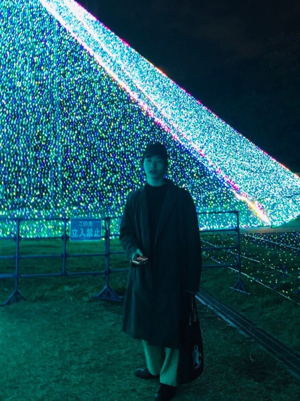 「冬コーデ、お洒落さんとつながりたい、converse」｜「H&Mのアイテム（キャップ、ブラック系）」を使った、hiroさん（メンズ・181cm）の冬コーディネートの1枚目の写真