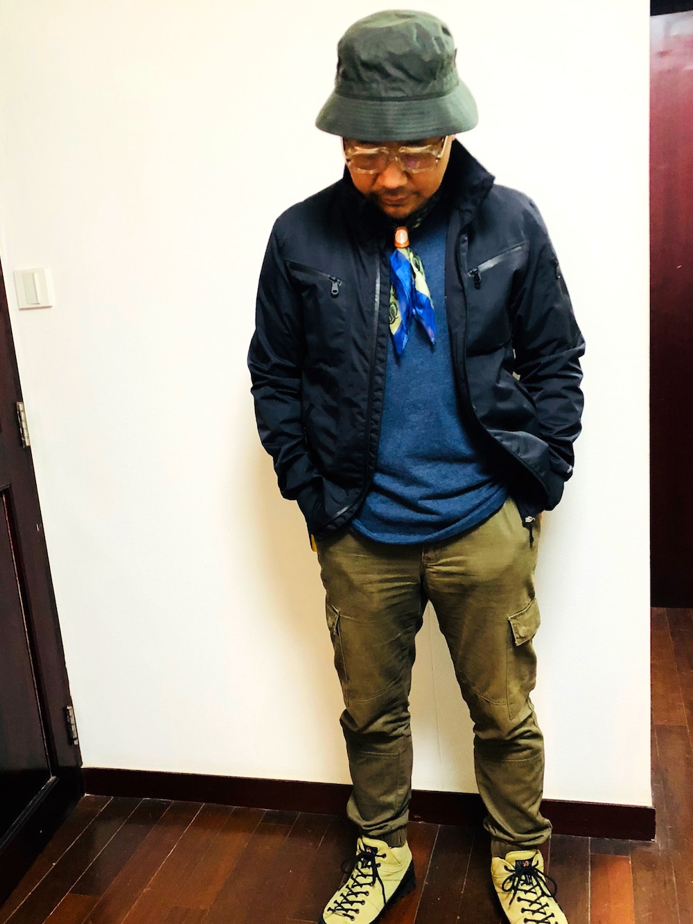 「CRISPIのアイテム（その他シューズ、その他）」を使った、蘑菇東哥さん（メンズ・172cm）の春コーディネートの1枚目の写真