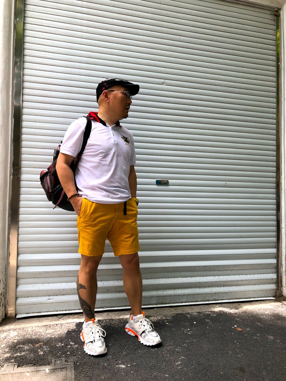 「GUCCIのアイテム（Tシャツ/カットソー、ホワイト系）」を使った、蘑菇東哥さん（メンズ・172cm）の夏コーディネートの1枚目の写真