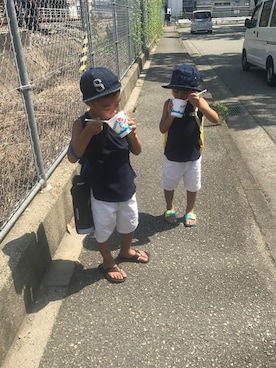 「アイテム（タンクトップ、ブルー系）」を使った、itkkiさん（キッズ・110cm）の夏コーディネート