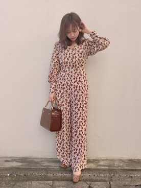 「Chico（チコ）のアイテム（サロペット/オーバーオール）」を使った、kanakoさん（レディース・157cm）の秋コーディネート