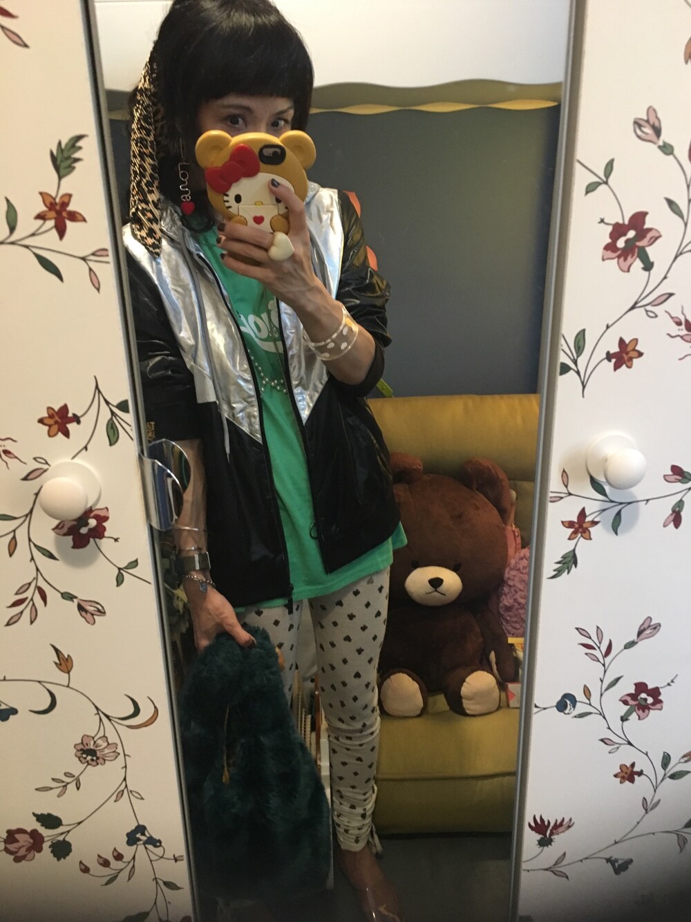 「ZARAのアイテム（マフラー、ベージュ系）」を使った、Y🐻N🎸さん（レディース・153cm）の秋コーディネートの1枚目の写真