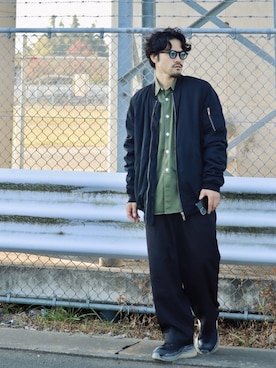 「DRKSHDW by RICK OWENS（ダークシャドウ バイ リックオウエンス）のアイテム（MA-1）」を使った、Life…さん（メンズ・175cm）の冬コーディネート