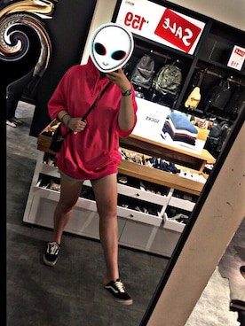 「STACCATO（スタッカート）のアイテム（バッグ）」を使った、Tsuchiya-さん（レディース・178cm）の夏コーディネート