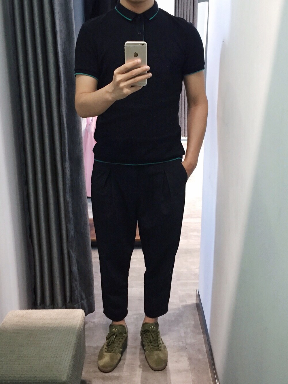 「adidasのアイテム（スニーカー、その他）」を使った、后生国泽个さん（メンズ・174cm）の夏コーディネートの1枚目の写真