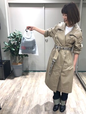 「ディーゼル」｜「アイテム（トレンチコート）」を使った、NONさん（レディース・158cm）の冬コーディネート