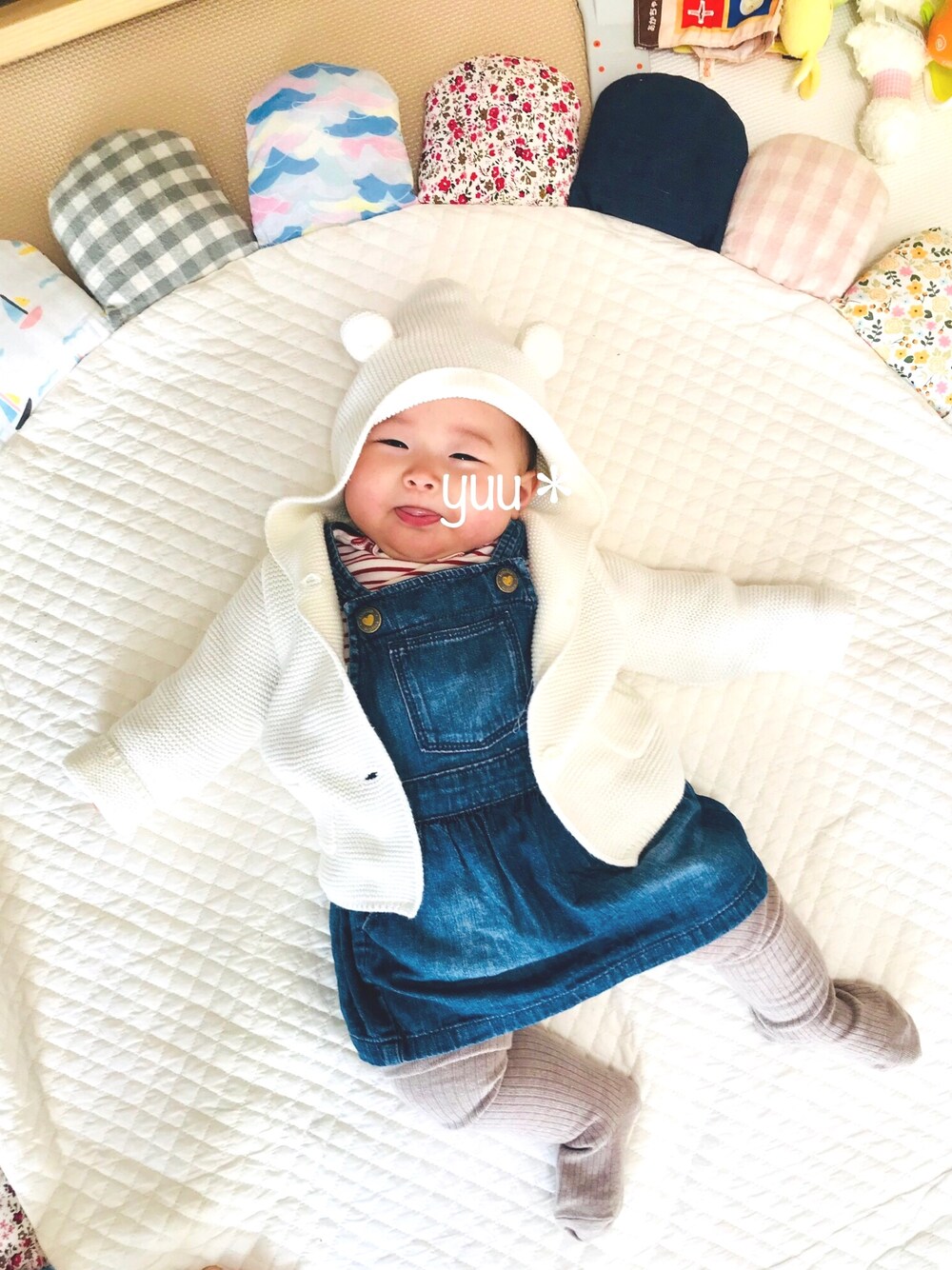 「シンプル、baby、girl、赤ちゃん、女の子コーデ、babygap、プチバトー、無印良品」｜「babyGAPのアイテム（カーディガン/ボレロ、ホワイト系）」を使った、mayu*さん（キッズ・70cm）の冬コーディネートの1枚目の写真