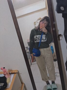 「green（グリーン）のアイテム」を使った、曹庭瑜さん（レディース・153cm）の秋コーディネート