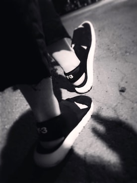 「RICK OWENS」｜「アイテム（サンダル）」を使った、アルティメットエイジさん（メンズ・167cm）の春コーディネート