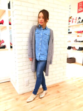 「ダンガリーシャツ」｜「アイテム（パンプス）」を使った、ORientalTRafficルミネ横浜さん（レディース・160cm）の冬コーディネート