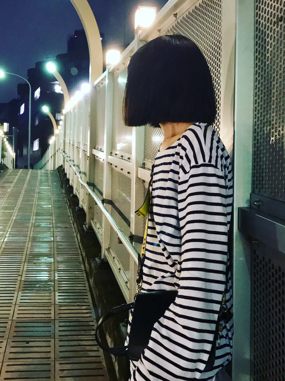 「recto、off white、シンプルコーデ、ゆるコーデ、休日スタイル」｜「rectoのアイテム（Tシャツ/カットソー、ホワイト系）」を使った、weiさん（レディース・168cm）の夏コーディネートの1枚目の写真