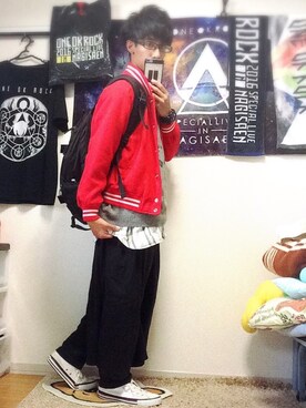 「red」｜「アイテム（スタジャン）」を使った、.toshiki.さん（メンズ・169cm）の冬コーディネート