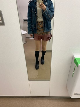 「プリーツ」｜「アイテム（デニムジャケット）」を使った、aさん（レディース・165cm）の冬コーディネート