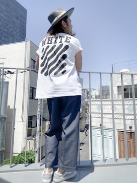 「off white（オフホワイト）のアイテム（トップス）」を使った、tsukasaさん（メンズ・178cm）の夏コーディネート