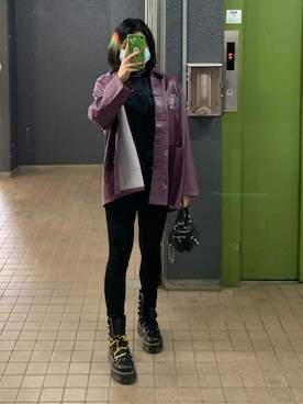 「パープル×黒」｜「アイテム（シャツ/ブラウス）」を使った、Jellyさん（レディース・163cm）の秋コーディネート
