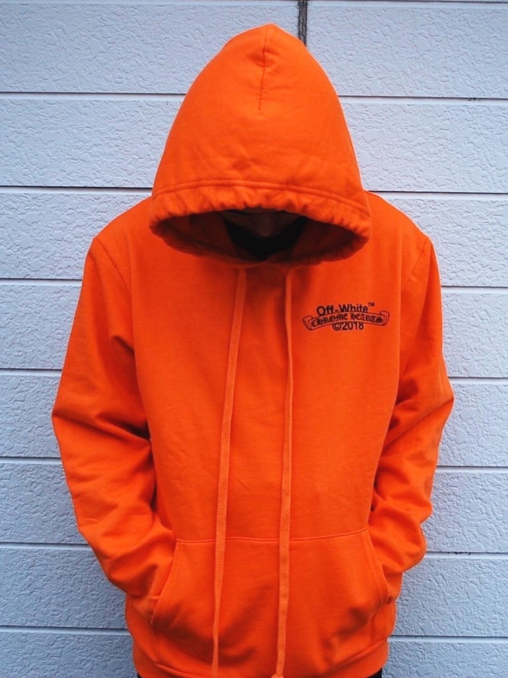 CHROME HEARTSのパーカー(オレンジ系)を使った人気 CHROME HEARTSのパーカー(オレンジ系)を使った人気