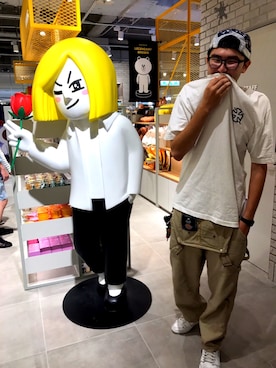 「LESS（レス）のアイテム（キャップ）」を使った、盧以哲さん（メンズ・178cm）の秋コーディネート