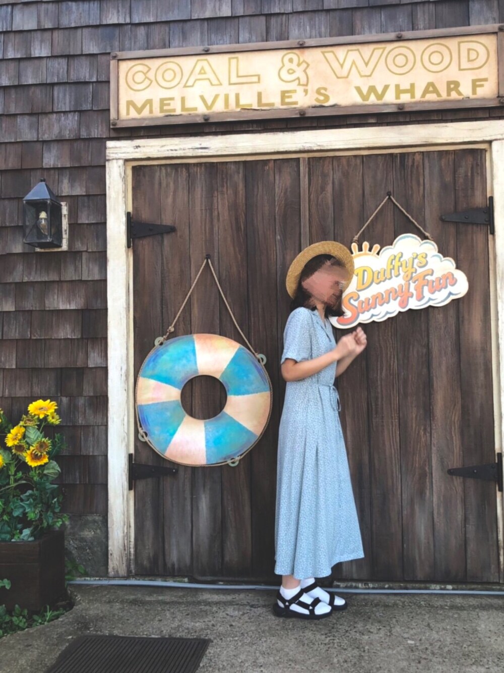 「夏コーデ、ディズニー、ディズニーコーデ、シェリーメイ、お洒落さんとつながりたい、ワンピース、カンカン帽、teva、jumelle、summer」｜「jumelleのアイテム（ワンピース/ドレス、ブルー系）」を使った、m a n a m i さん（レディース・160cm）の夏コーディネートの1枚目の写真