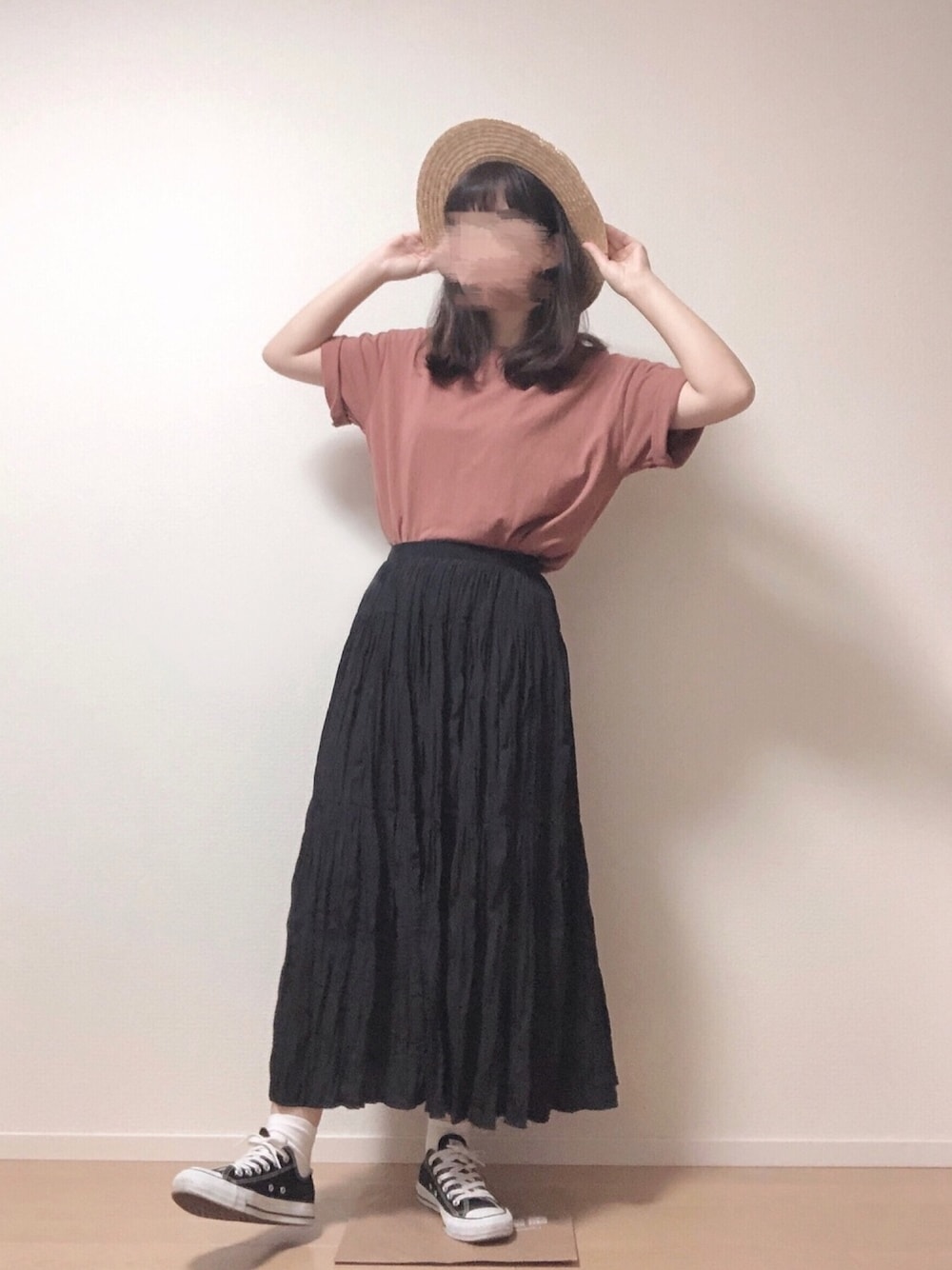「カンカン帽、ワッシャースカート、夏コーデ、夏、シンプル、シンプルコーデ、ユニクロ、UNIQLO」｜「FREAK'S STOREの【WEB限定】つば広カンカン帽(ストローハット)（ハット、ブラック系）」を使った、m a n a m i さん（レディース・160cm）の夏コーディネートの1枚目の写真