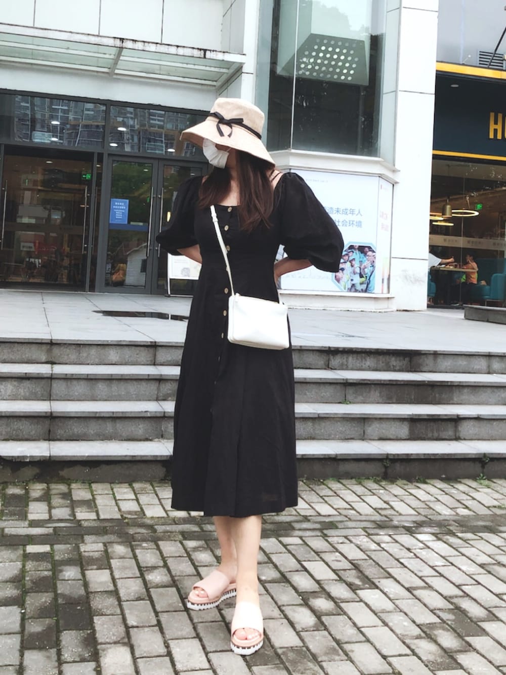 Tory Burch*夏コーデに映える上品カラー*ツイード*スポサン TORY BURCHの24春夏コレクションより、スポーティなデザインが