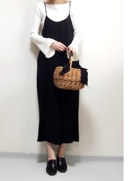 「フレアスリーブ」｜「アイテム（つなぎ/オールインワン）」を使った、minminmaaaさん（レディース・168cm）の春コーディネート