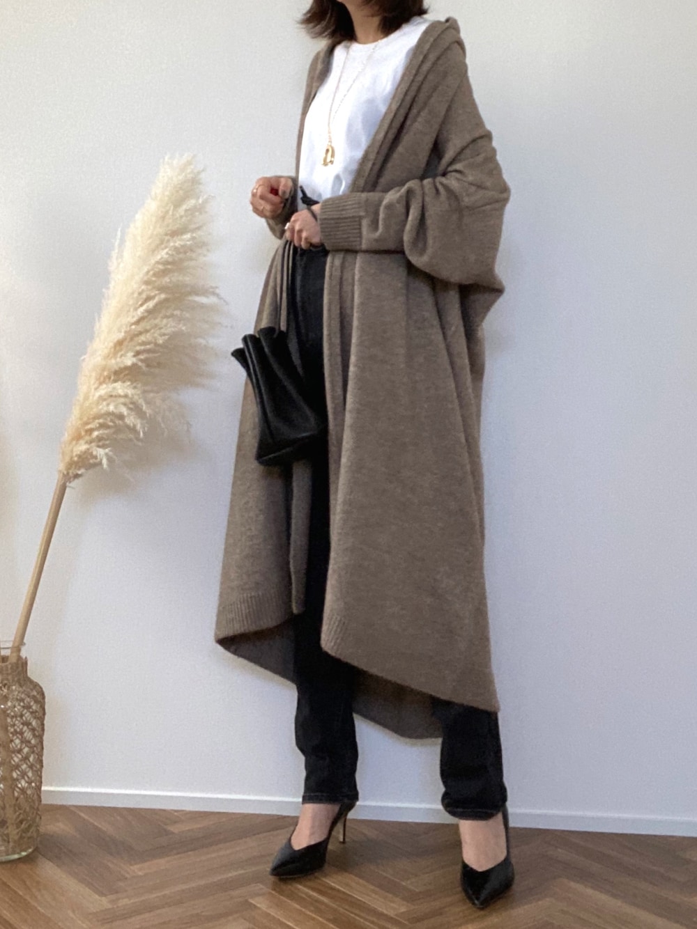 「秋のコーデ、プチプラ、シンプル、UNIQLO、ZARA、ザラ、ロングカーディガン、高身長女子」｜「ZARAのアイテム（カーディガン/ボレロ、グレー系）」を使った、minminmaaaさん（レディース・168cm）の秋コーディネートの1枚目の写真