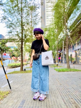 「LMCのアイテム（パンツ）」を使った、吳仕仁さん（レディース・158cm）の春コーディネート