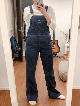 「OSHKOSH（オシュコシュ）のアイテム（サロペット/オーバーオール）」を使った、🐗さん（レディース・157cm）の秋コーディネート