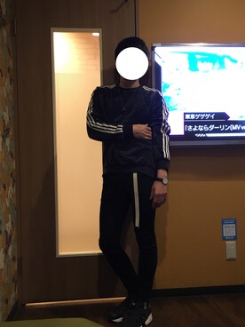 「ダニエルウェリントン」｜「アイテム（スウェット）」を使った、®️ENさん（メンズ・170cm）の冬コーディネート