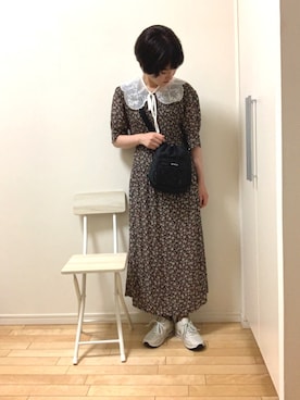 「小花柄ワンピース」｜「アイテム（スニーカー）」を使った、wear_ufさん（レディース・153cm）の夏コーディネート