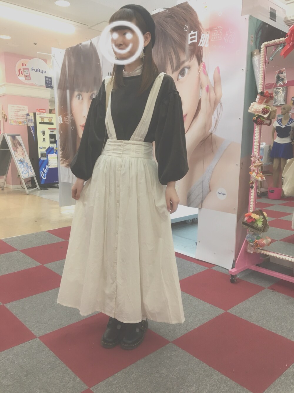 「モノトーンコーデ、Green Parks、RETOROGIRL、Dr.Martens、2018ss、ガーリー、おしゃれさんと繋がりたい、韓国好きな人と繋がりたい、おでかけ」｜「Green　Parksの・LHELBIE ツケエリ（その他トップス、ホワイト系）」を使った、たむたむさん（レディース・161cm）の春コーディネートの1枚目の写真