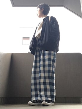 「BLUE BLUE（ブルーブルー）のアイテム（パンツ）」を使った、Miikiiさん（レディース・163cm）の冬コーディネート