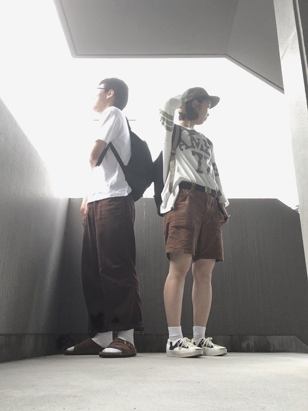 「ハリラン、ハリウッドランチマーケット、アメリカーナ、コンバース、古着屋、ビルケンシュトック」｜「UNIQLOのアイテム（Tシャツ/カットソー、ホワイト系）」を使った、Miikiiさん（レディース・163cm）の夏コーディネートの1枚目の写真