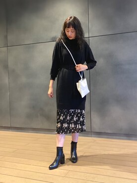 「ADAM ET ROPE'（アダムエロペ）のミディー丈ショートブーツ（ブーツ）」を使った、maeさん（レディース・172cm）の冬コーディネート