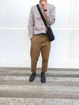 「UNIQLO（ユニクロ）のアイテム（スラックス、ブラウン系）」を使った、田中さん（メンズ・177cm）の秋コーディネート