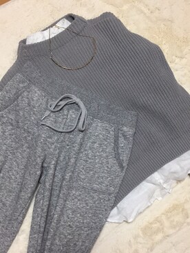 「UNIQLO（ユニクロ）のアイテム（その他パンツ、グレー系）」を使った、kanaさん（レディース・156cm）の冬コーディネート