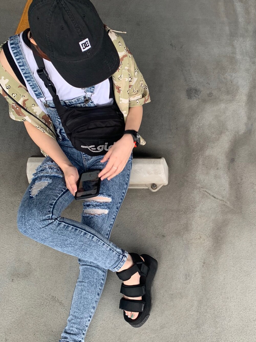 「カモフラージュ、ストリート、ストリート系女子、メンズライク、夏コーデ、x-girl、x-girl_ootd」｜「X-girlのBOX SILHOUETTE WORK SHIRT（シャツ/ブラウス、グリーン系）」を使った、宇宙さん（レディース・153cm）の夏コーディネートの1枚目の写真
