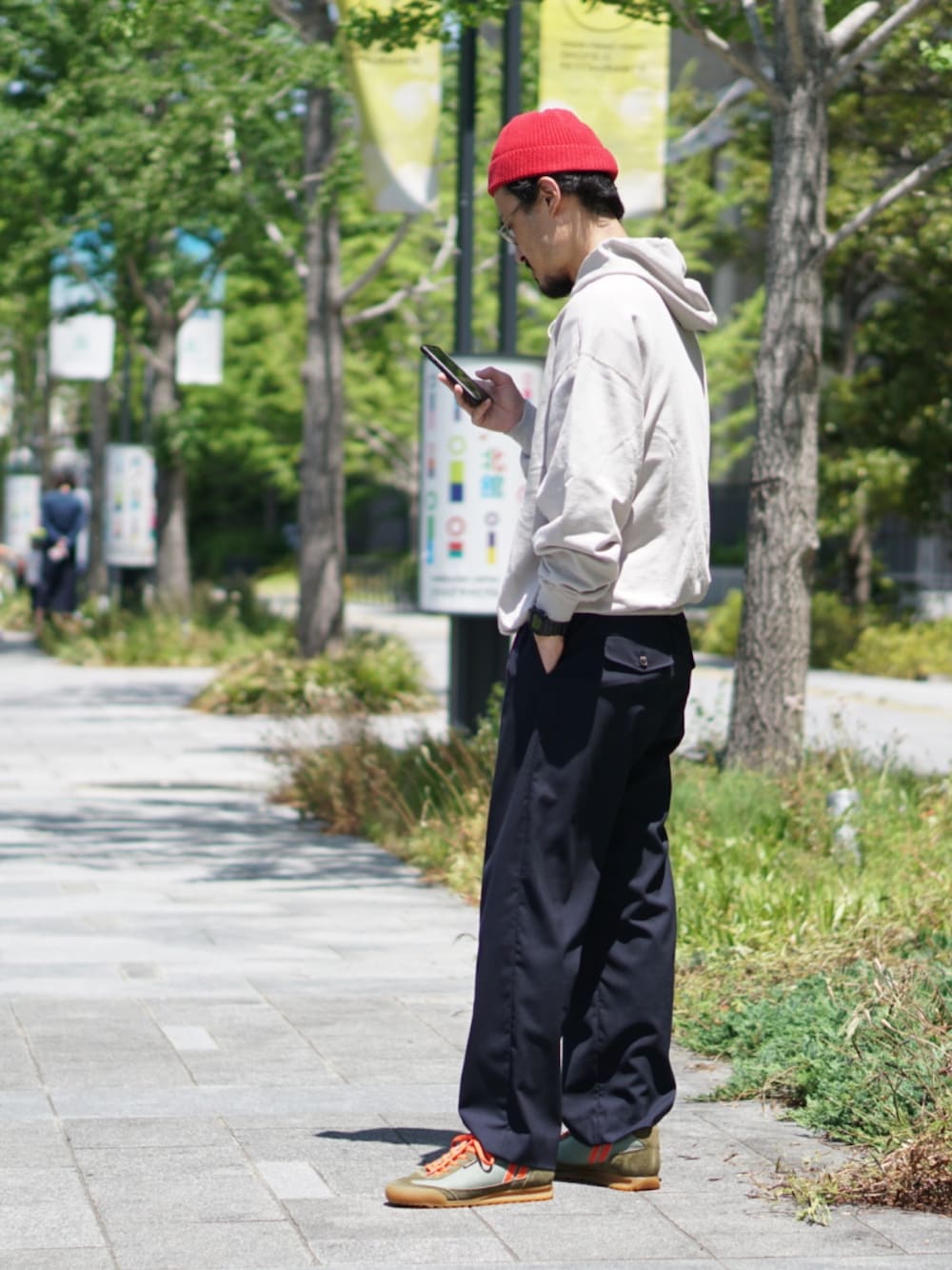 「休日スタイル、おしゃれさんと繋がりたい、カジュアルコーデ、Patrick、パトリック、スニーカー、シューズ、めがね、メガネ男子、スニーカーコーデ」｜「PATRICKのアイテム（スニーカー、グリーン系）」を使った、LB_UENOさん（メンズ・182cm）の春コーディネートの1枚目の写真