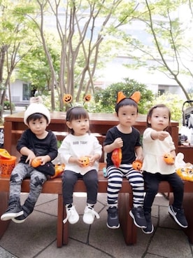 「quoti use fith（クゥオティ　ユース　フィス）の長袖デザインスウェット（スウェット、ホワイト系）」を使った、punanaさん（キッズ・80cm）の秋コーディネート