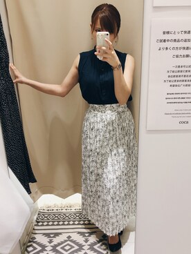 「coca（coca）（コカ）のクラシカル花柄細プリーツスカート（スカート、ホワイト系）」を使った、yさん（レディース・156cm）の夏コーディネート