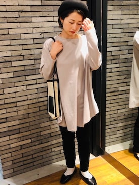 「パープル×黒」｜「アイテム（帽子）」を使った、なるせさん（レディース・163cm）の春コーディネート