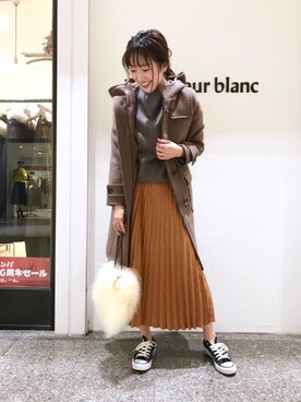 ルクールブラン名古屋セントラルパーク店スタッフさんの「ピーチサテンアコーディオンプリーツスカート」を使ったコーディネート