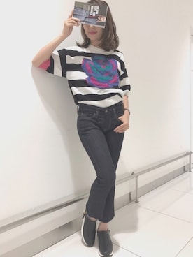 「花柄トップス」｜「アイテム（スリッポン）」を使った、Cozuさん（レディース・159cm）の夏コーディネート