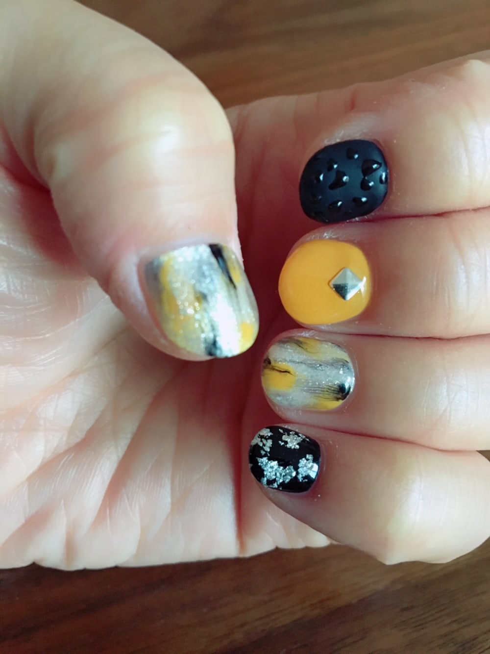 「NAILSのアイテム（その他、ブラック系）」を使った、NassYさん（レディース・162cm）の夏コーディネートの1枚目の写真